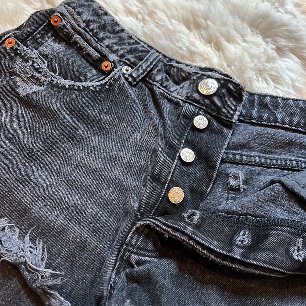 Shorts - Picture 2 of 3